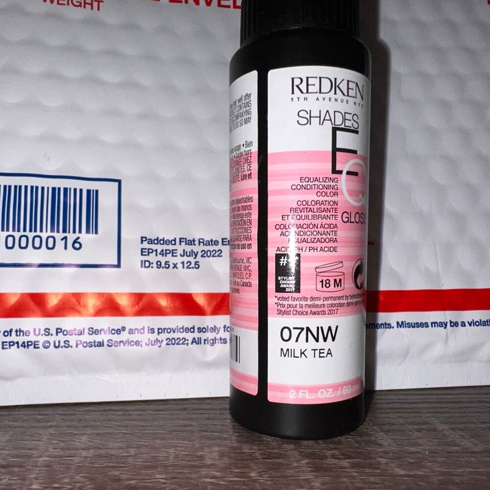 Redken Shades EQ Gloss‎ 7NW Milk Tea Demi-Permanent Hair Color